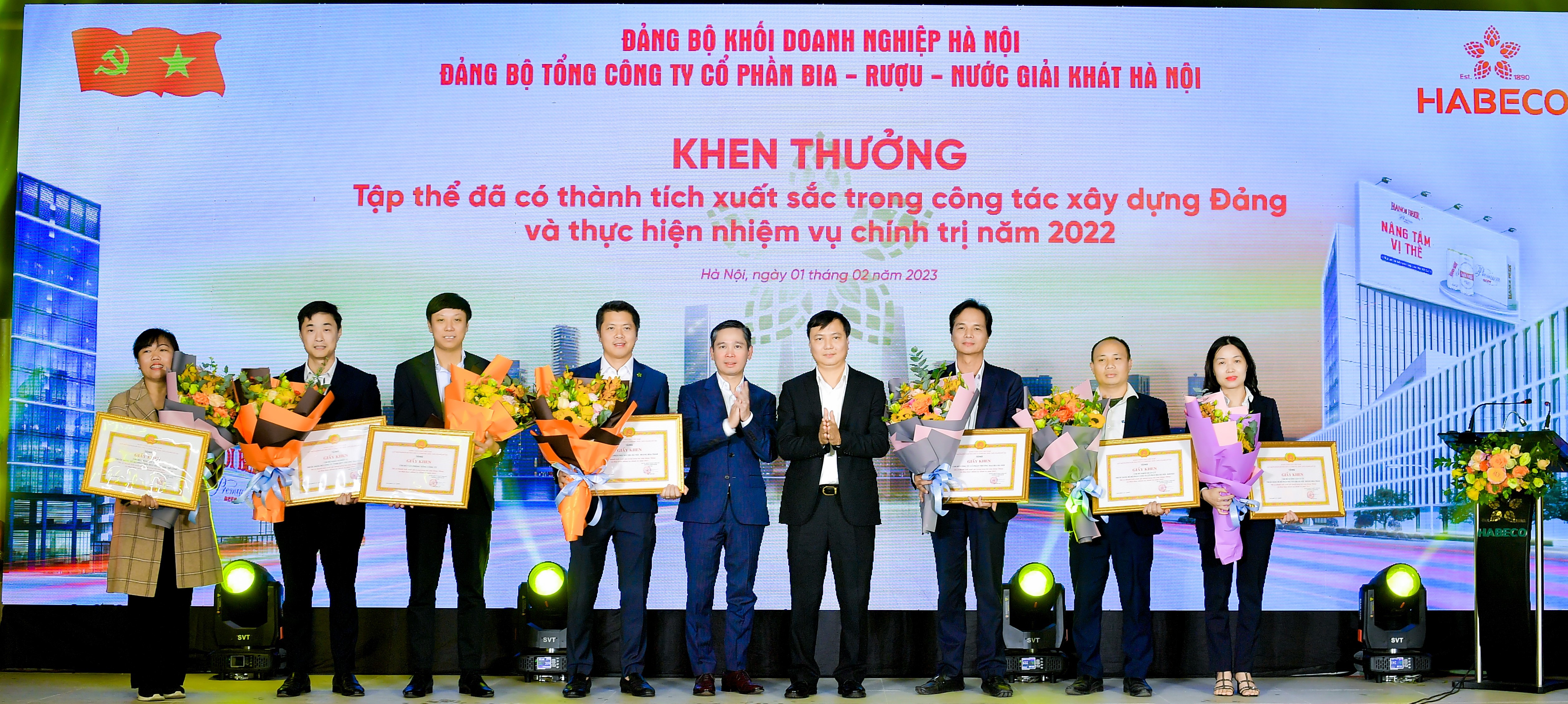 Đảng bộ HABECO tổ chức Hội nghị tổng kết công tác xây dựng Đảng năm 2022, triển khai nhiệm vụ năm 2023 và trao tặng Huy hiệu 30 năm tuổi Đảng